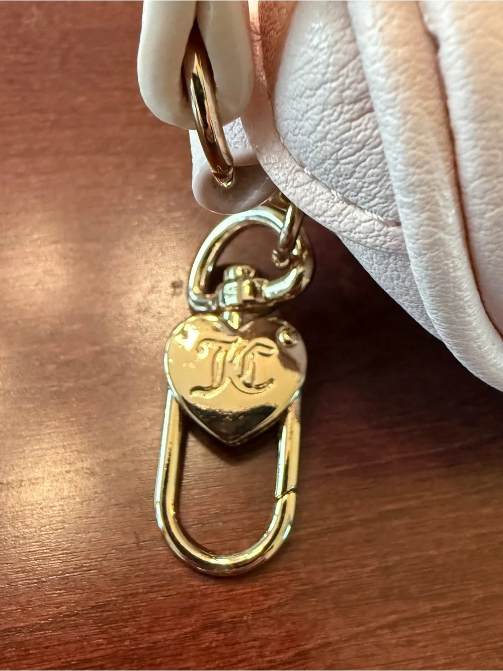 Juicy Couture compact juicy
